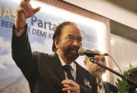 Surya Paloh memberi keterangan pers usai membuka Rakernas Nasdem di Hotel Claro, Jumat (8/8).