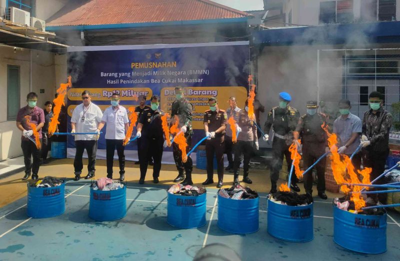 Pemusnahan barang sitaan Bea Cukai Makassar periode Agustus 2024-Juni 2025