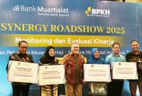 Bank Muamalat memberi dukungan produk dan layanan perbankan syariah kepada Universitas Muhammadiyah (Unismuh) Makassar dan Yayasan Wakaf Universitas Muslim Indonesia (UMI).
